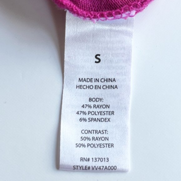 Wildfox Festival Fuchsia Baggy Beach Jumper Deep V size Small - Picture 11 of 13